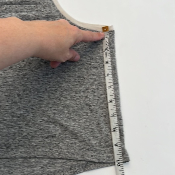 VICTORIA’S Secret Heather gray tank top with front pocket size M - Picture 10 of 16